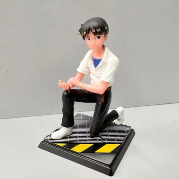 신세기 에반게리온 컬렉션 피규어 이카리 신지