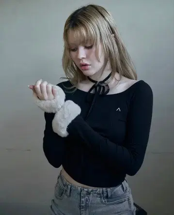 andmary Ravi fur tops Black AM1010