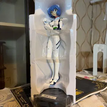 아야나미 레이 PVC 피규어 약 20cm 받침대 포함