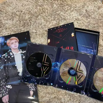 BTS WORLD TOUR 'LOVE YOURSELF' CD 3장 세트