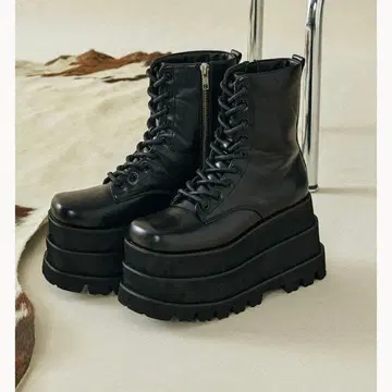 DARICH 다리치 트리플 밑창 엔지니어 부츠 숏부츠