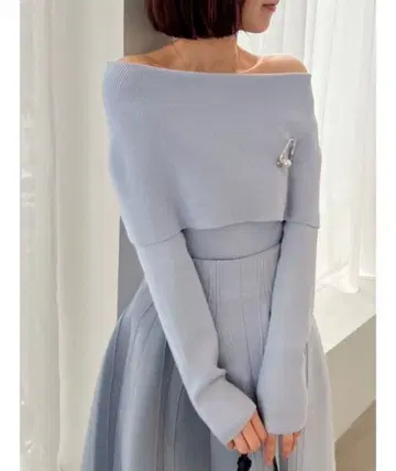 snidel 셋업 케이프 디자인 오프숄더 니트 스커트