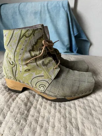 그린 체크 무늬 레이스업 부츠