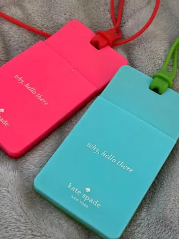 케이트 스페이드 넥스트랩 실리콘 카드 홀더 2개 세트