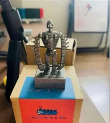 [ 새상품 ] 지브리 미술관 옥상 로봇 병 카드 스탠드