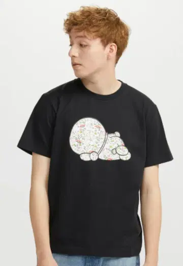 UNIQLO UT 블랙 T셔츠 L 사이즈 도라에몽 새상품 택 포함