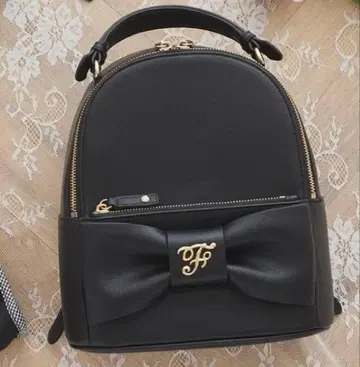 Maison de FLEUR 메종 드 플뢰르 F 리본 백팩 블랙