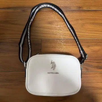 U.S. POLO ASSN 숄더백 화이트