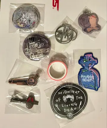 계속 한밤중이면 좋을 텐데. ZOMCRA 가챠 9종