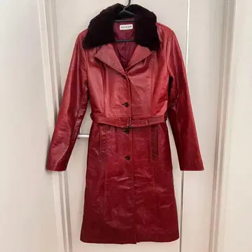 SCOOP 빨간색 가죽 롱 코트 퍼 카라 부착