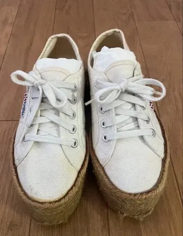 SUPERGA 화이트 에스파드리유 스니커즈 36