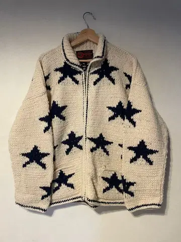 아이보리/네이비 별 패턴 니트 스웨터 에콰도르 니트