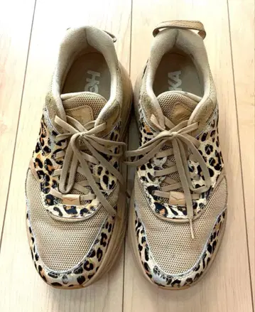 Engineered Garments x HOKA ONE ONE 표범 무늬