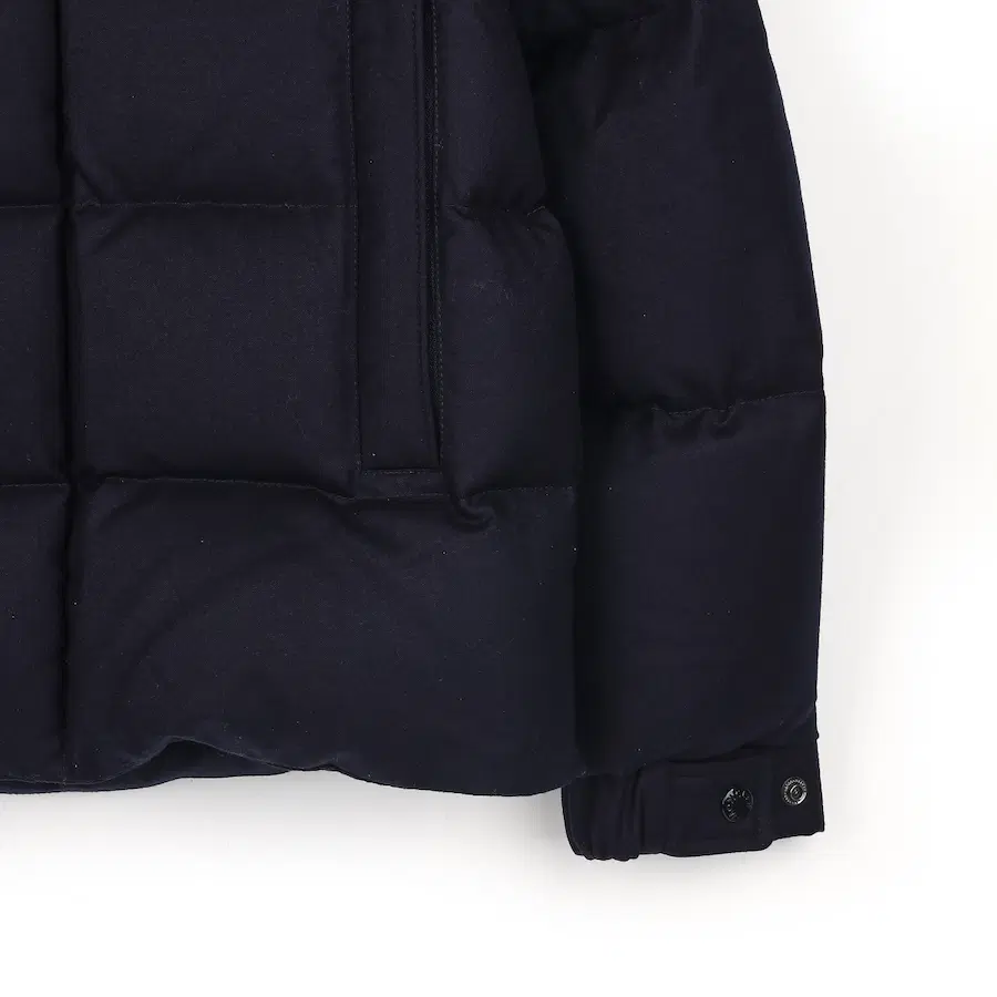 Moncler Végère 法兰绒短款羽绒服