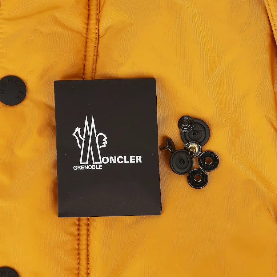 Moncler Wengi 可反穿泰迪短款羽绒服
