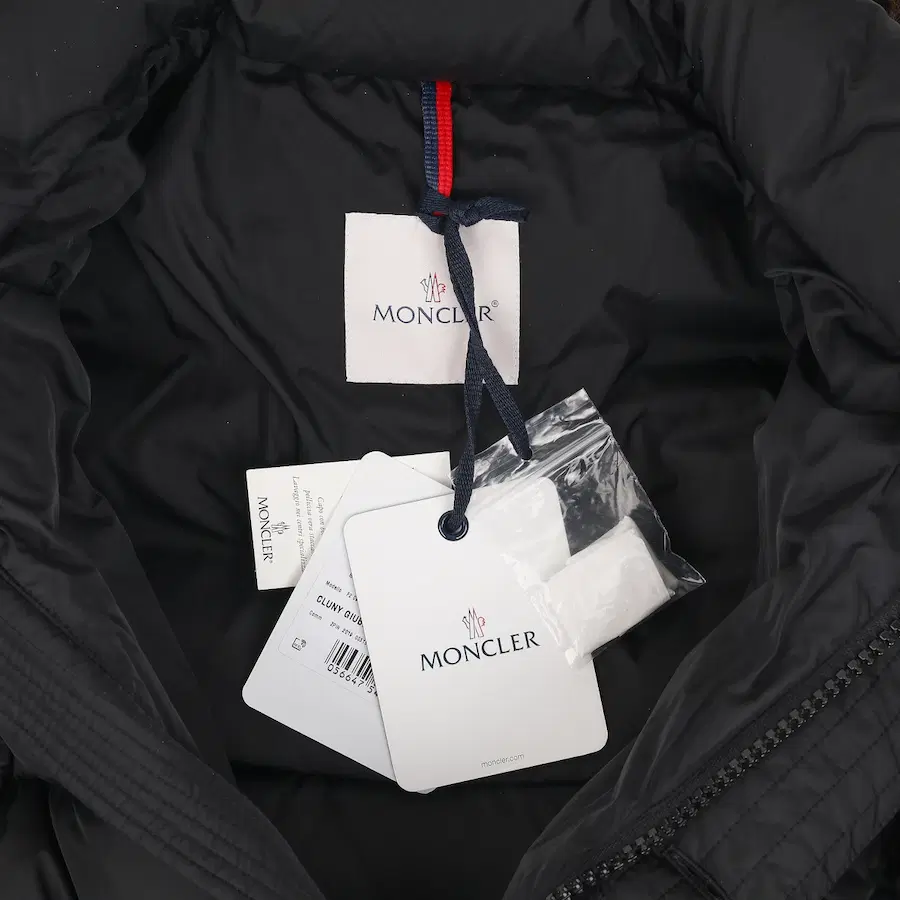 Moncler Cluny羽绒服