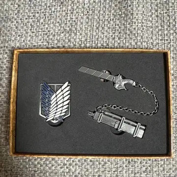 USJ 진격의 거인 핀 배지 세트