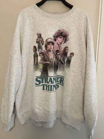 스트레인저 씽스 미지의 세계 GU 헤비웨이트 맨투맨 풀오버