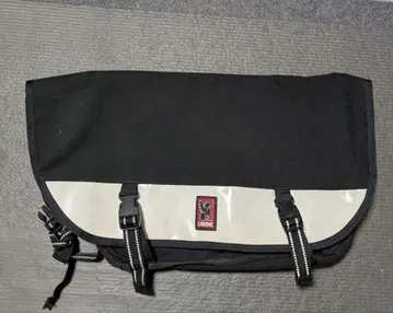 CHROME 크롬 메신저 백 라지 블랙/화이트