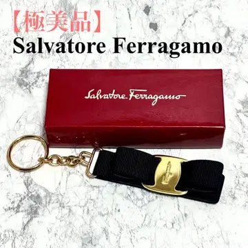 [ 컨디션 최상 ] 살바토레 페라가모 바라 리본 키링 박스 포함 블랙