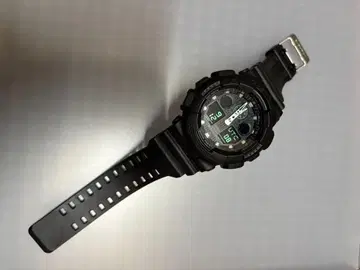 블랙 G-SHOCK