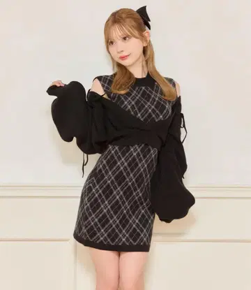 아프레 주르 레이어드 스타일 니트 원피스