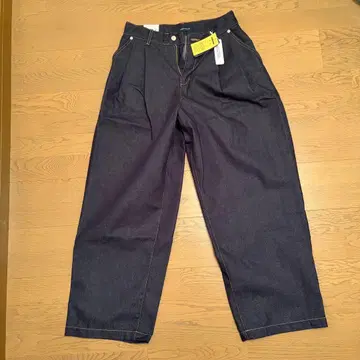 NUGU 투 핀턱 와이드 데님 팬츠 S 사이즈