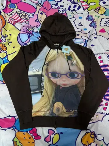 인기 COYSEIO X BLYTHE GRAPHIC 집업 후드티