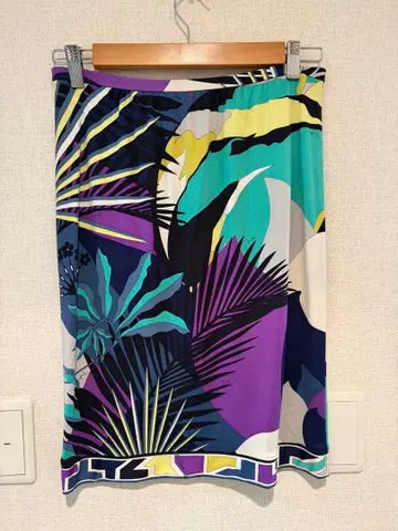 에밀리오 푸치 타이트 스커트