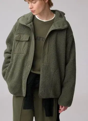 GU 엔지니어드 가먼츠 보아 플리스 스냅 후드티 M 올리브