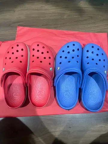 Crocs 사보 샌들 레드 블루
