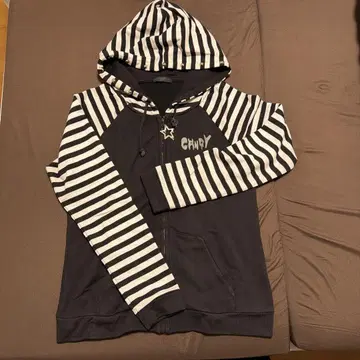 캔디스트리퍼 CANDYSTRIPPER 후드티 보더