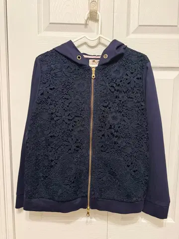 로즈 티아라 네이비 레이스 장식 후드 부착 후드티