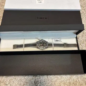 미사용 TIMEX TW2U61800 손목시계 정가 25,300엔 타이맥스