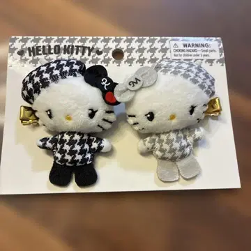 27 산리오 헬로키티 흑백 걸리시 헤어 클립 세트 하운드투스 체크 패턴