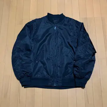 Black MA-1 jacket L 사이즈