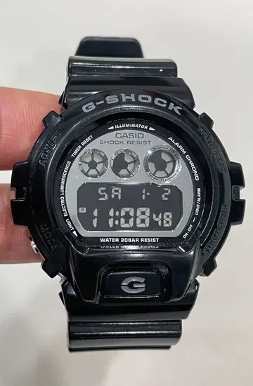 G-SHOCK 메탈릭 컬러즈 시리즈 DW-6900NB-1
