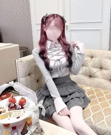 미셸 마카롱 레이스업 도킹 상의 그레이 허니 뮤우