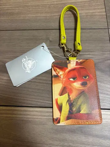 디즈니 스토어 한정판 주토피아 패스 케이스 닉