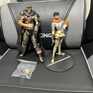 [ 베르세르크 ] 갓츠와 캐스커 피규어 세트