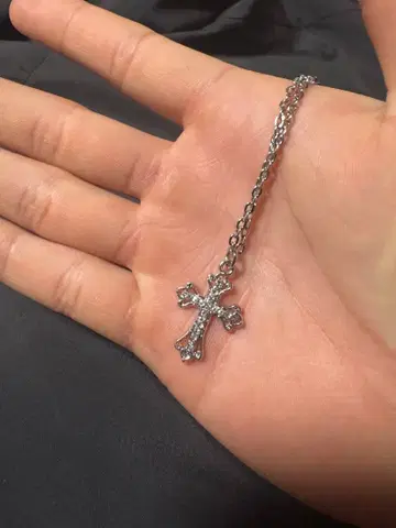 실버 크로스 목걸이 스톤 포함