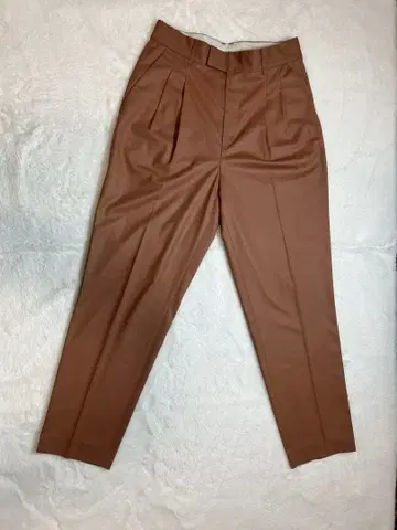 [ 새상품급 ] 유나이티드 애로우즈 파우더리 테이퍼드 팬츠 모카 38 M