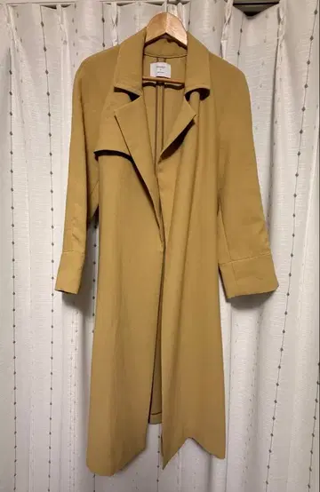 STUDIOS 베이지 트렌치코트