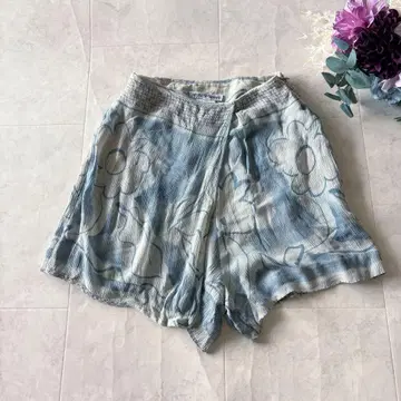 NO.1-121 EMPORIOARMANI 큐롯 숏팬츠 꽃무늬 38