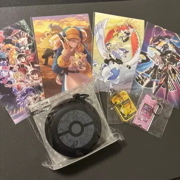 포켓몬 포스터 카드 4장 x 가젯 파우치 x 아크릴 키링 2개