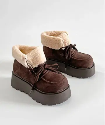 신발장 통굽 레이스업 어그 부츠