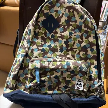 CHUMS 카모 패턴 백팩 미사용에 가까움
