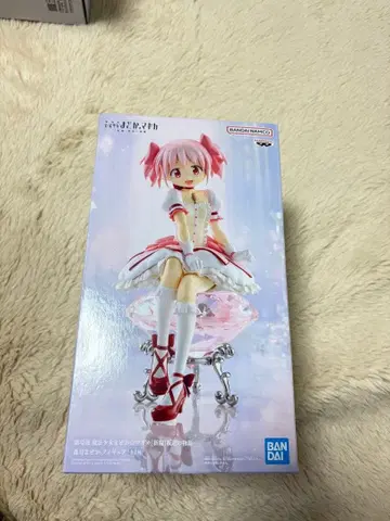 BANDAI 마도카 마기카 피규어