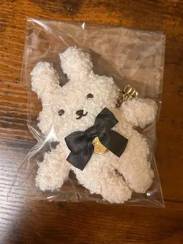 maison de fleur 메종 드 플뢰르 토끼형 보아 참 체인 포함