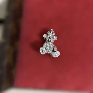 반짝이는 테디베어 브로치 왕관 포함